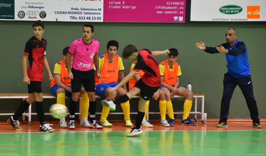Foto 6 - #M | 29OCT-1NOV | El Cadete B de Los Leones de Vitigudino arrasa en Mir&oacute;briga