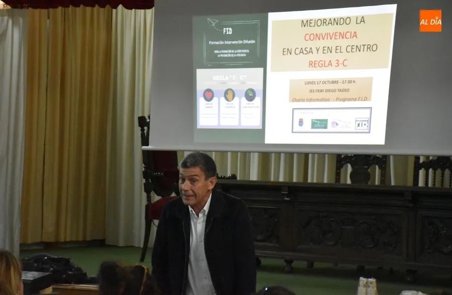 Foto 4 - El IES Fray Diego Tadeo reabre un curso m&aacute;s su Escuela de Familias