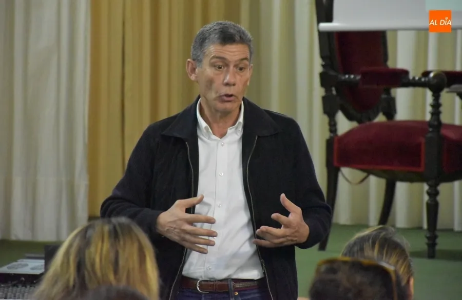 Foto 3 - El IES Fray Diego Tadeo reabre un curso m&aacute;s su Escuela de Familias
