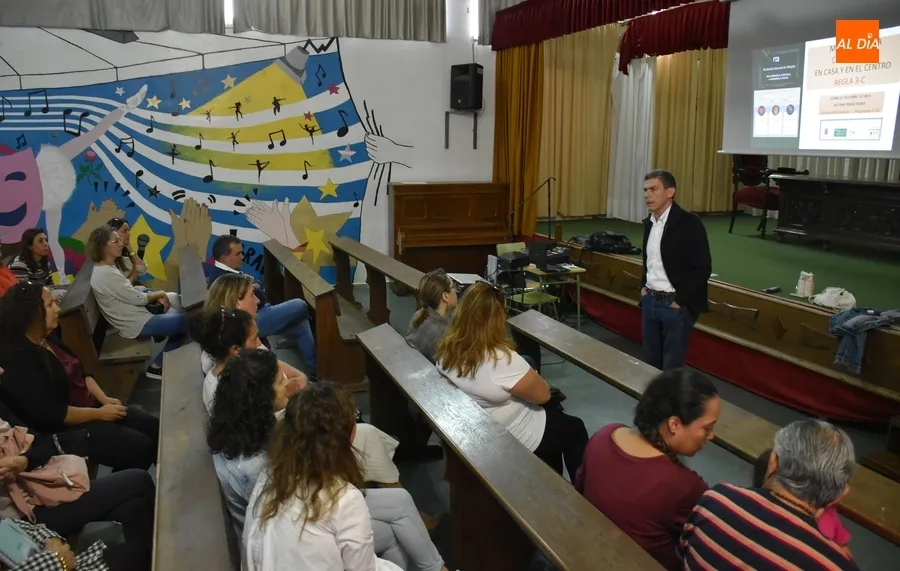 Foto 2 - El IES Fray Diego Tadeo reabre un curso m&aacute;s su Escuela de Familias