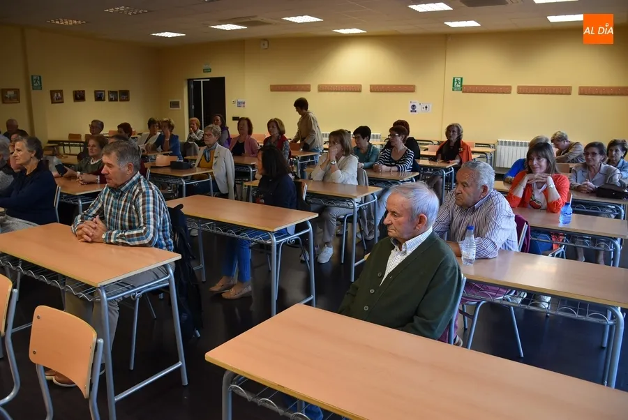 Foto 5 - La Universidad de la Experiencia inaugura el curso volviendo a las cifras de matr&iacute;cula prepandemia