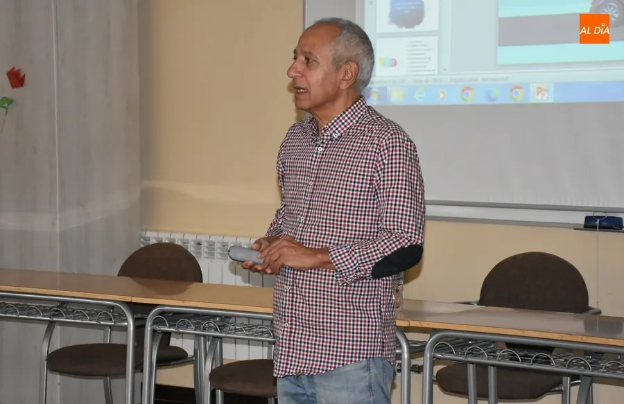 Foto 2 - La Universidad de la Experiencia inaugura el curso volviendo a las cifras de matr&iacute;cula prepandemia