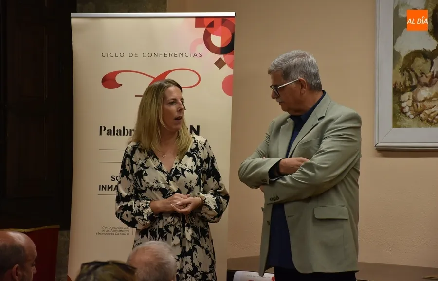 Foto 3 - Juan Francisco Blanco repasa la visi&oacute;n sagrada del mundo en el &aacute;mbito de la tradici&oacute;n