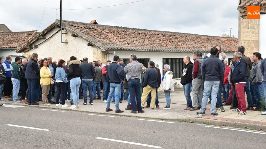 Foto 3 - M&aacute;s de 250 ganaderos protestan contra la vacunaci&oacute;n obligatoria neg&aacute;ndose a acometerla