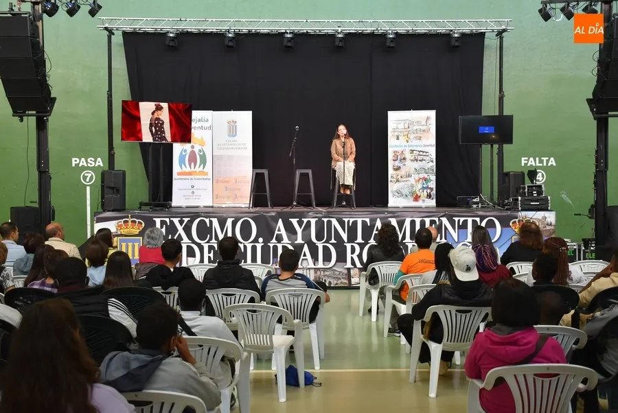 Foto 9 - Triana Ramos abre el encuentro de unos 120 j&oacute;venes &lsquo;despiertos&rsquo; en Mir&oacute;briga