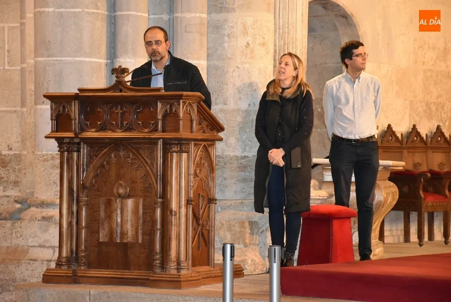 Foto 2 - Miguel Bernal difunde entre mirobrigenses y forasteros los sonidos de los &oacute;rganos de la Seo