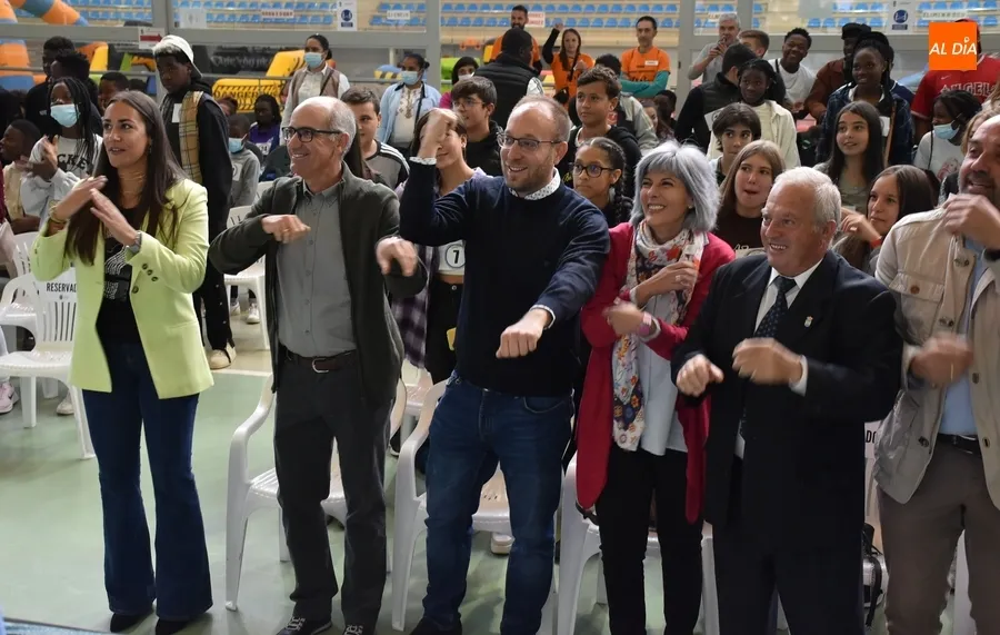 Foto 4 - Javier Iglesias y Marcos Iglesias, a ritmo de Motomami con la core&oacute;grafa de flamenco de Rosal&iacute;a