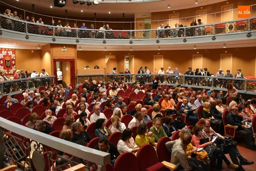 Foto 2 - Gran entrada en el Teatro Nuevo para echar unas risas con &lsquo;Usted puede ser un asesino&rsquo;