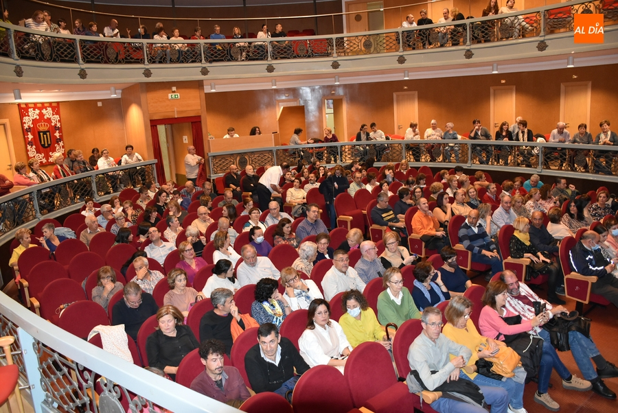 Gran entrada en el Teatro Nuevo para echar unas risas con ‘Usted puede ser un asesino’