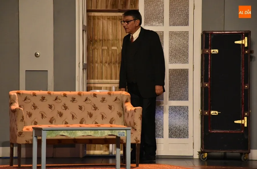 Foto 9 - Gran entrada en el Teatro Nuevo para echar unas risas con &lsquo;Usted puede ser un asesino&rsquo;