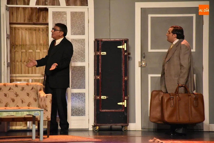 Foto 10 - Gran entrada en el Teatro Nuevo para echar unas risas con &lsquo;Usted puede ser un asesino&rsquo;