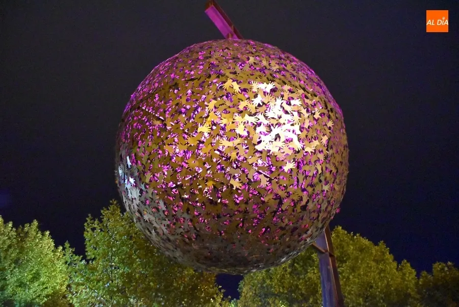 Foto 3 - Puntos clave de Mir&oacute;briga se iluminan de rosa por el D&iacute;a contra el C&aacute;ncer de Mama