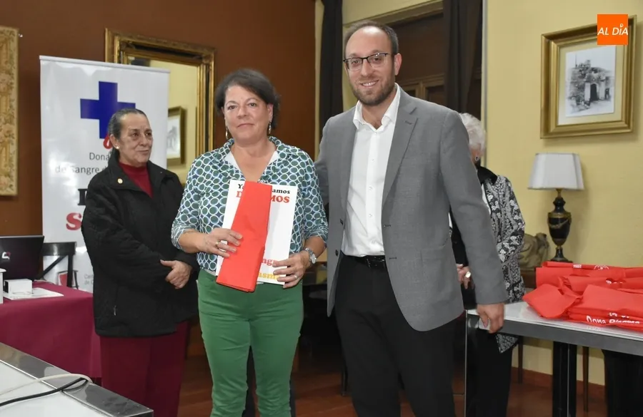 Foto 7 - Homenajeados 63 mirobrigenses por el n&uacute;mero de donaciones de sangre que han realizado