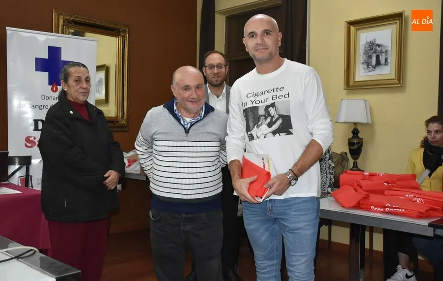 Foto 8 - Homenajeados 63 mirobrigenses por el n&uacute;mero de donaciones de sangre que han realizado