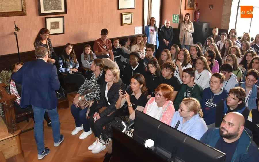 Foto 6 - El IES Campo Charro de La Fuente ejerce de anfitri&oacute;n de alumnos de Eslovenia, Italia, B&eacute;lgica y Polonia