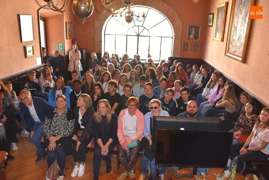 Foto 9 - El IES Campo Charro de La Fuente ejerce de anfitri&oacute;n de alumnos de Eslovenia, Italia, B&eacute;lgica y Polonia