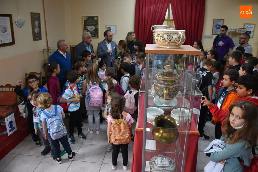 Foto 6 - Arranca el ciclo de visitas de 1.000 escolares de la provincia a Siega Verde y Ciudad Rodrigo