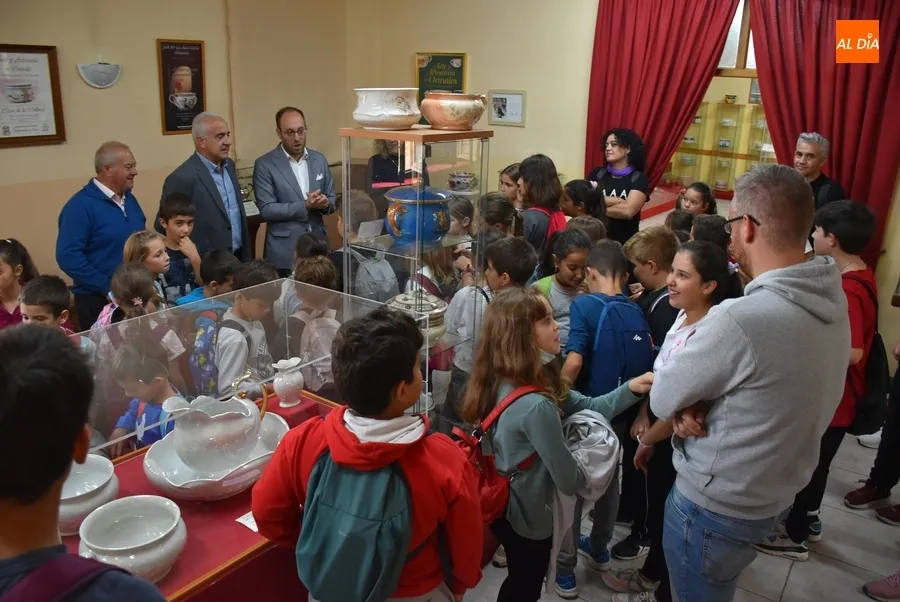 Foto 7 - Arranca el ciclo de visitas de 1.000 escolares de la provincia a Siega Verde y Ciudad Rodrigo
