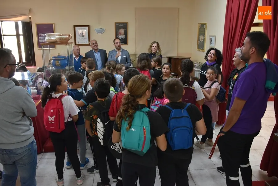 Foto 8 - Arranca el ciclo de visitas de 1.000 escolares de la provincia a Siega Verde y Ciudad Rodrigo