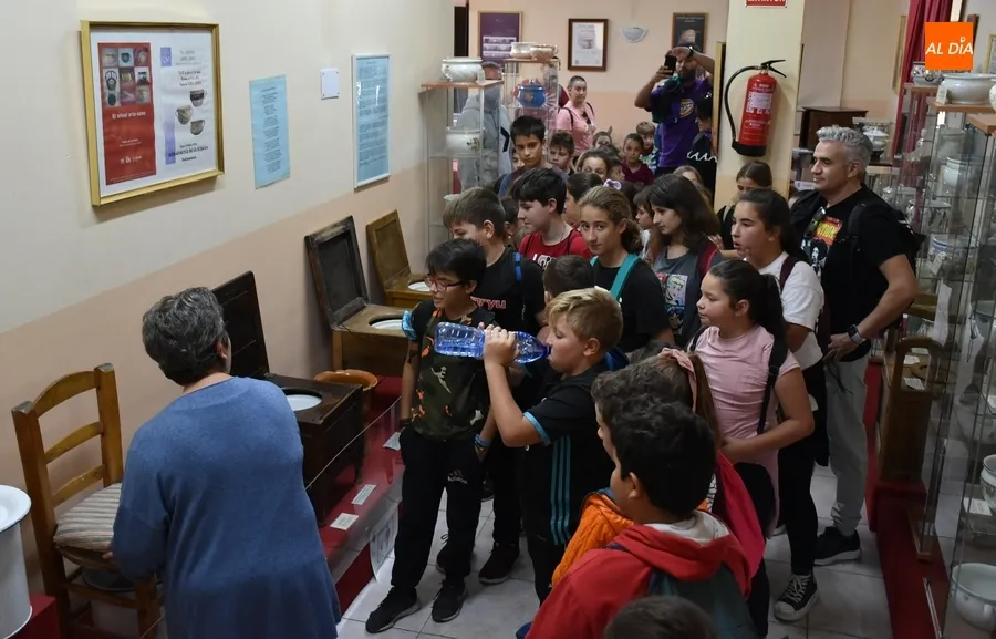 Foto 10 - Arranca el ciclo de visitas de 1.000 escolares de la provincia a Siega Verde y Ciudad Rodrigo