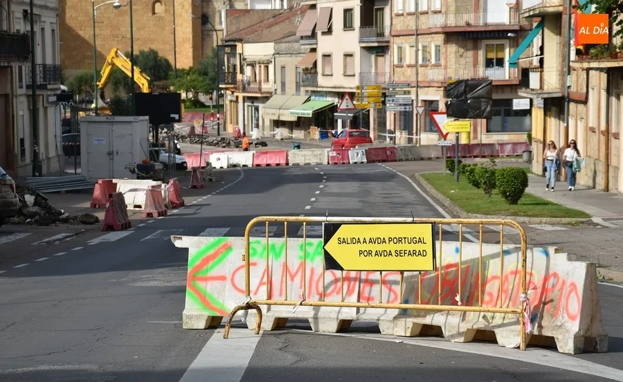 Foto 4 - Cortada al tr&aacute;fico la Avenida de Espa&ntilde;a entre El Cruce y la confluencia con Campo de Toledo