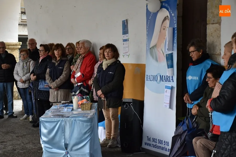 Foto 5 - Ciudad Rodrigo se une al rezo simult&aacute;neo en toda Espa&ntilde;a del Rosario