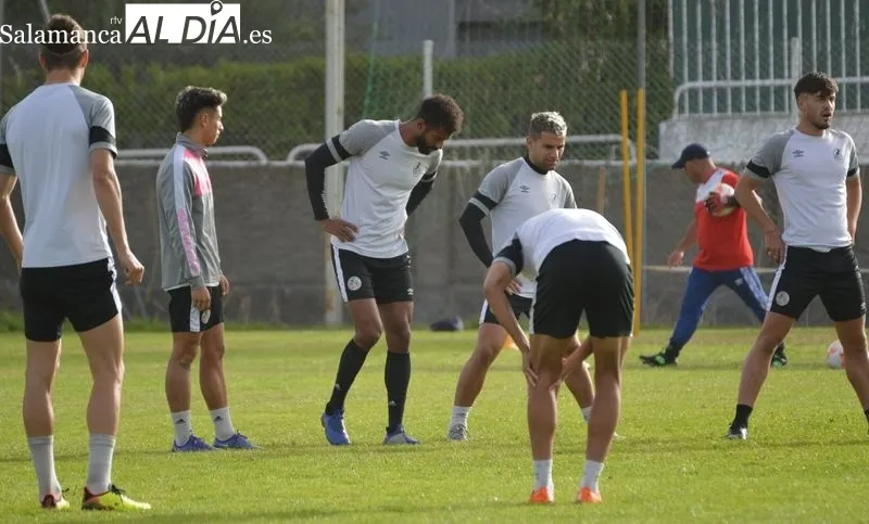 Foto 13 - Diego Benito sigue trabajando al margen de la plantilla del Salamanca UDS