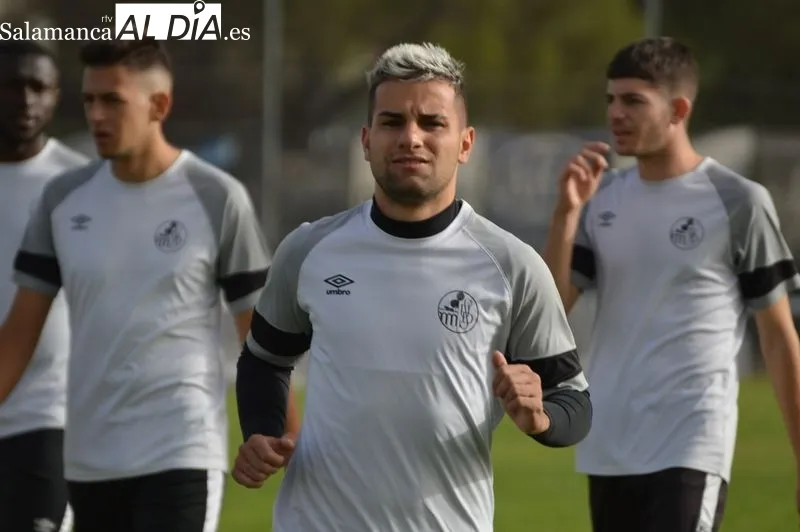 Foto 11 - Diego Benito sigue trabajando al margen de la plantilla del Salamanca UDS