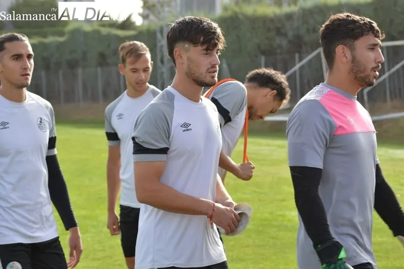 Foto 4 - Diego Benito sigue trabajando al margen de la plantilla del Salamanca UDS