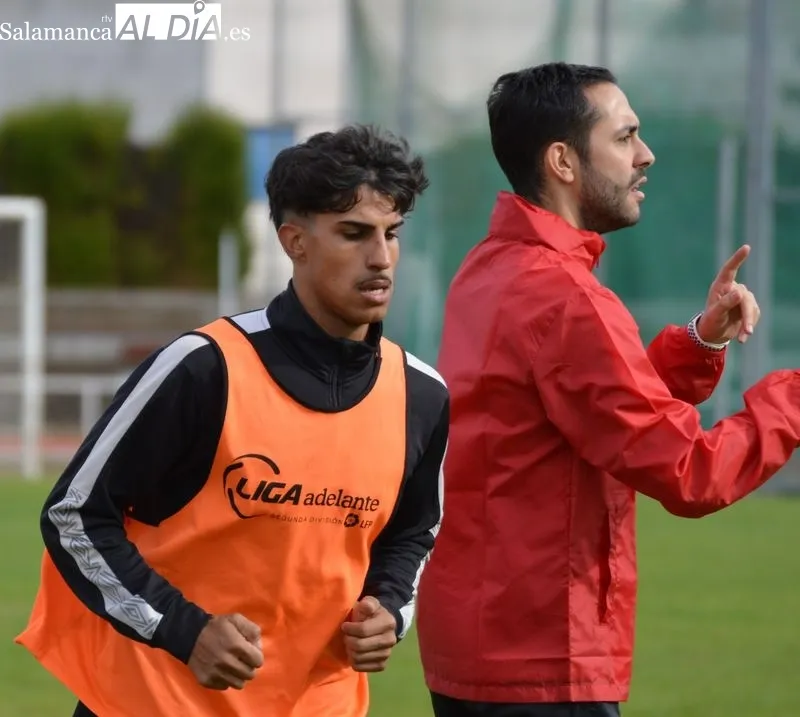 Galería de imágenes del partido entre el primer equipo y el Juvenil Regional / Fotos: Carlos Cuervo