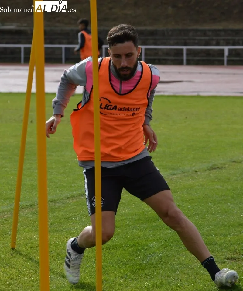 Galería de imágenes del partido entre el primer equipo y el Juvenil Regional / Fotos: Carlos Cuervo