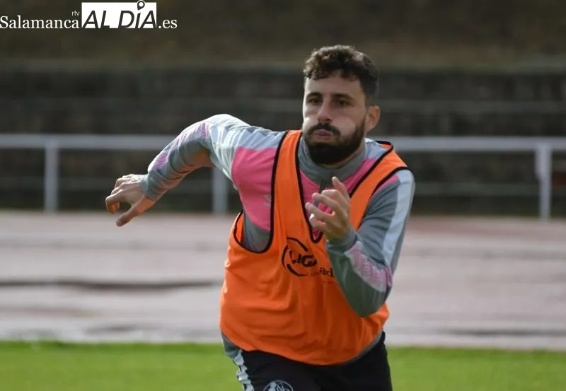 Galería de imágenes del partido entre el primer equipo y el Juvenil Regional / Fotos: Carlos Cuervo