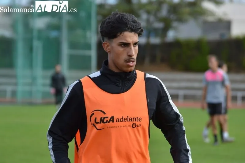 Galería de imágenes del partido entre el primer equipo y el Juvenil Regional / Fotos: Carlos Cuervo