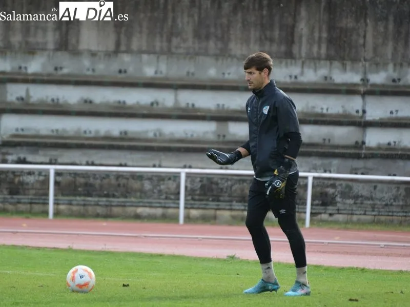 Galería de imágenes del partido entre el primer equipo y el Juvenil Regional / Fotos: Carlos Cuervo