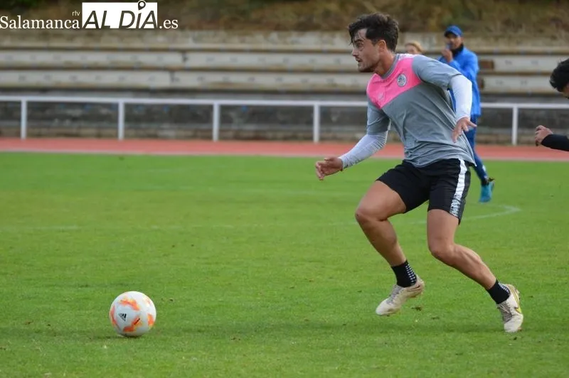Galería de imágenes del partido entre el primer equipo y el Juvenil Regional / Fotos: Carlos Cuervo