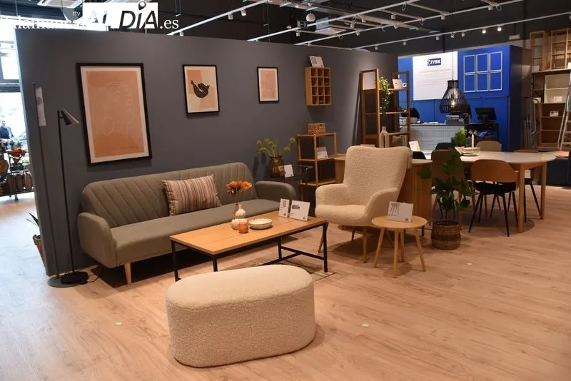 Salamanca estrena este centro comercial que inicia su actividad con cerca de 100 empleos