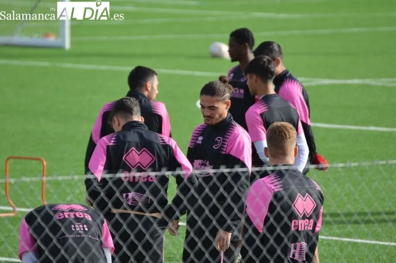 Foto 17 - Las sonrisas tambi&eacute;n llegan al entrenamiento de Unionistas