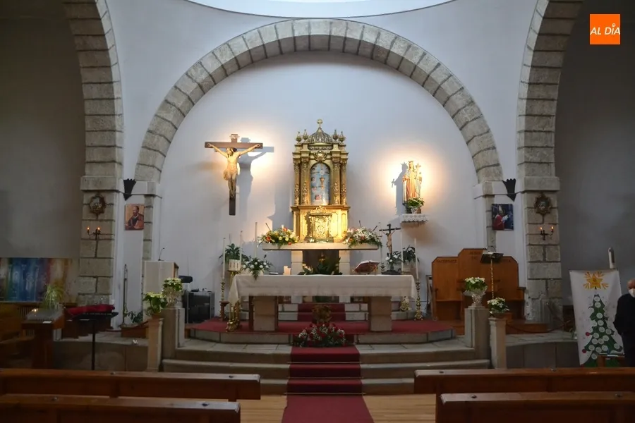 Foto 2 - La Iglesia de San Crist&oacute;bal volver&aacute; a contar con un retablo en su presbiterio m&aacute;s de seis d&eacute;cadas despu&eacute;s