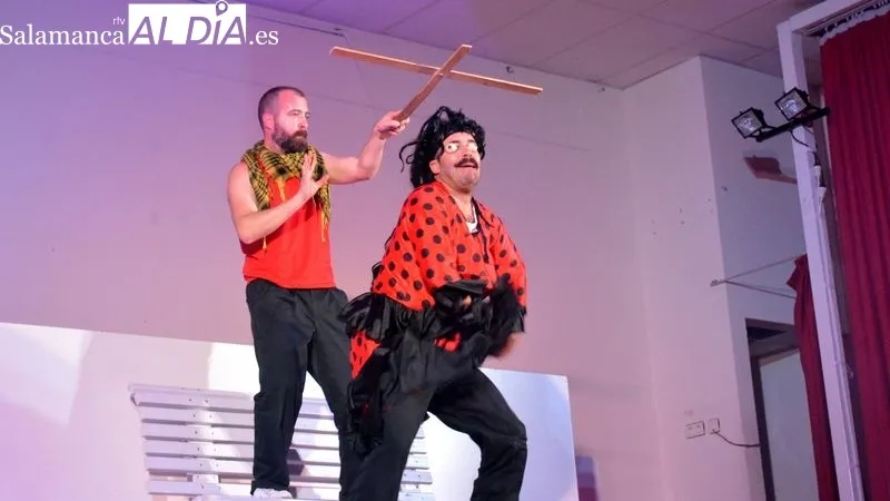 El espectáculo ofreció divertidos schenc