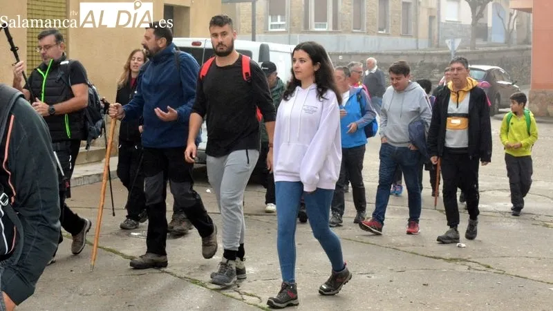 Los caminantes hicieron el recorrido por el entorno del pueblo