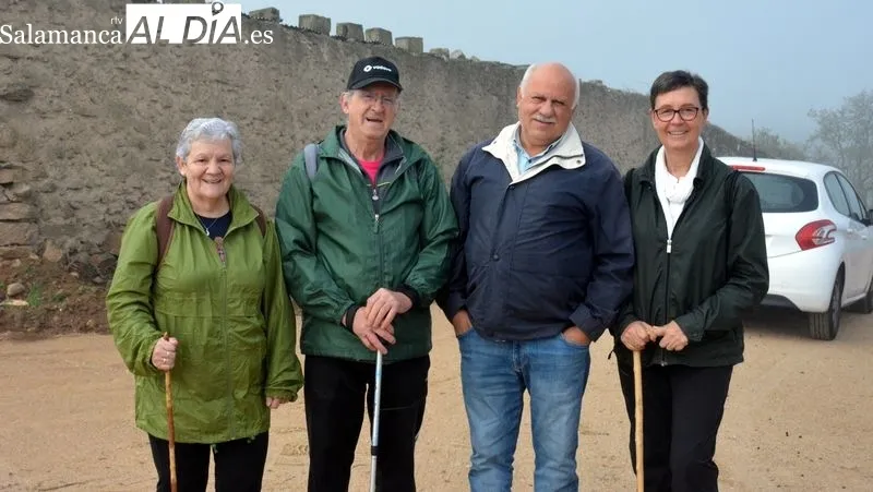 Los caminantes hicieron el recorrido por el entorno del pueblo