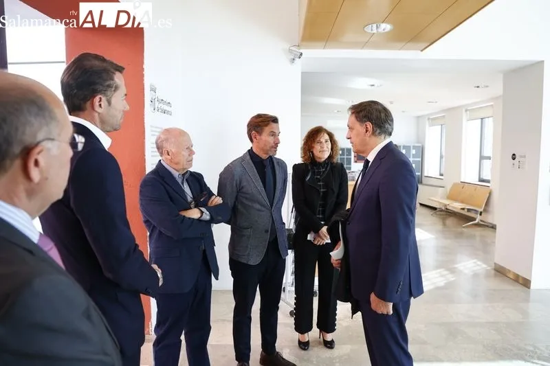 Inauguración en el DA2 de la muestra de todas las obras ganadoras de los Premios BMW de Pintura, desde su primera edición en 1986 hasta la última de 2022. Foto de David Sañudo