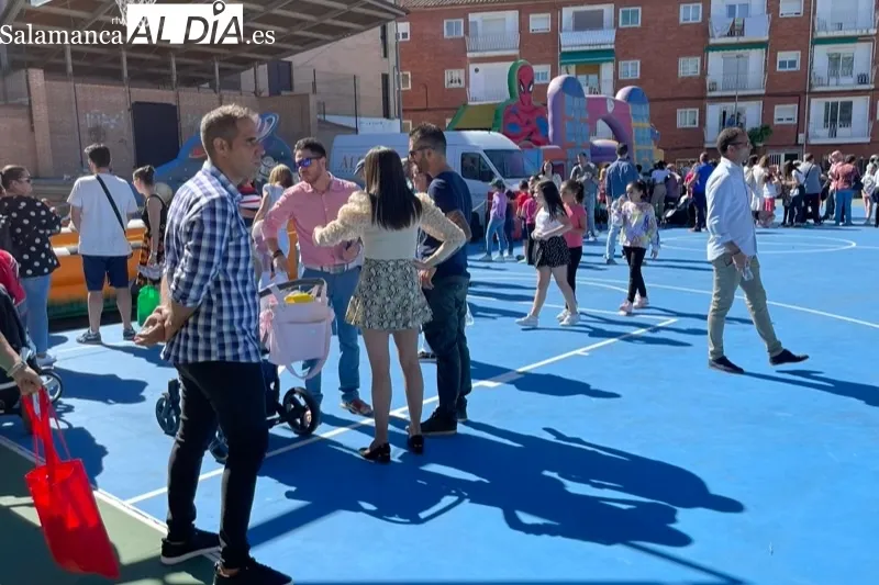 El gran parque infantil era protagonista del domingo de fiestas patronales