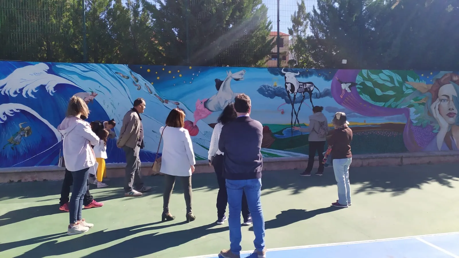 Foto 6 - La Casa del Arte y el gran mural de La Huerta, protagonistas de las visitas tur&iacute;sticas dentro del programa de fiestas patronales 
