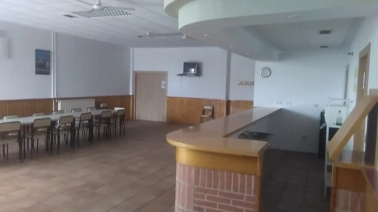 Campo de Peñaranda ofrece en alquiler el bar de su centro multiusos