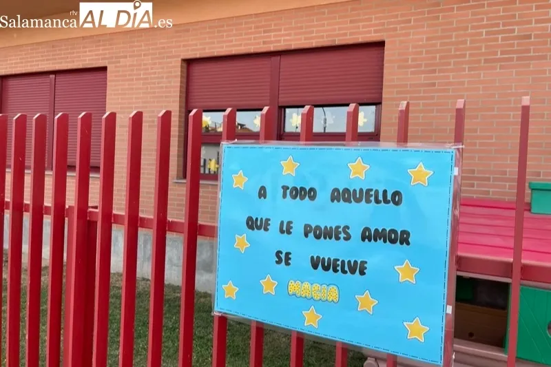 El CEI Gloria Fuertes comienza a crear un mural en positivo junto a los más pequeños