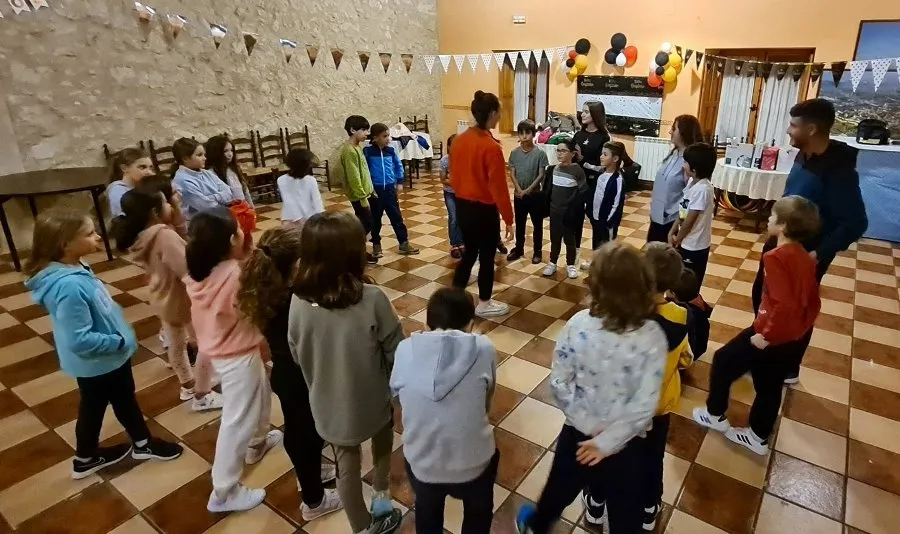 Foto 8 - 25 ni&ntilde;os de toda la provincia surcan el &Aacute;gueda en el programa Multiaventura