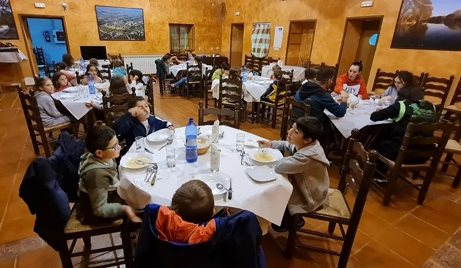 Foto 7 - 25 ni&ntilde;os de toda la provincia surcan el &Aacute;gueda en el programa Multiaventura