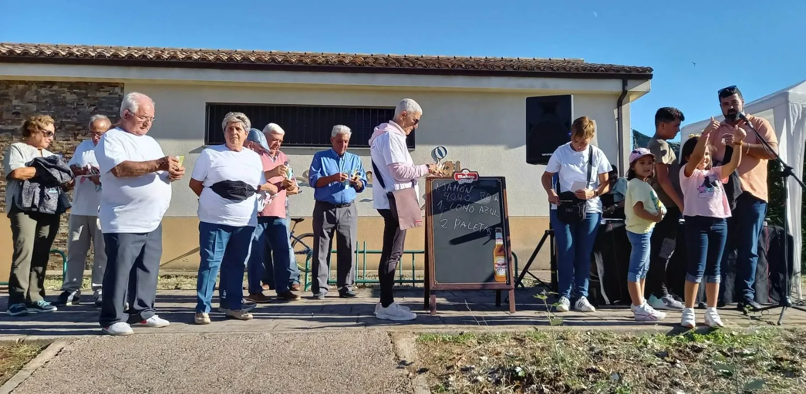 Foto 3 - 460 personas disfrutan en El Bod&oacute;n de la fiesta de la matanza de la Asociaci&oacute;n La Uni&oacute;n