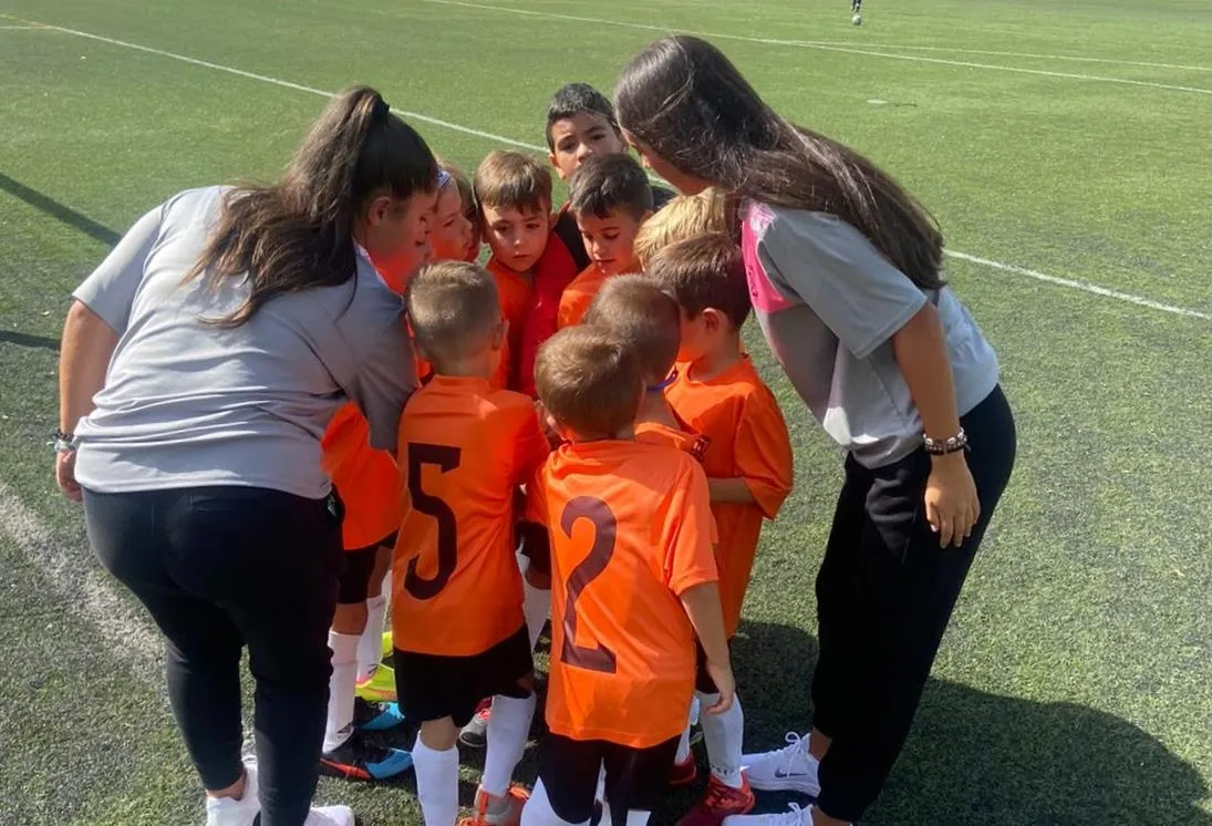 Foto 3 - #M | 8-9 OCT | Pl&aacute;cida ma&ntilde;ana para el Alev&iacute;n A del Ciudad Rodrigo ante Do&ntilde;inos